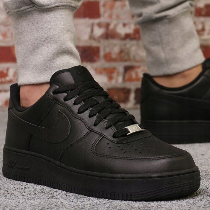Buty-meskie-Nike-AIR-FORCE-1-07-CW2288-001-czarne-43-Kolor-czarny.jpg