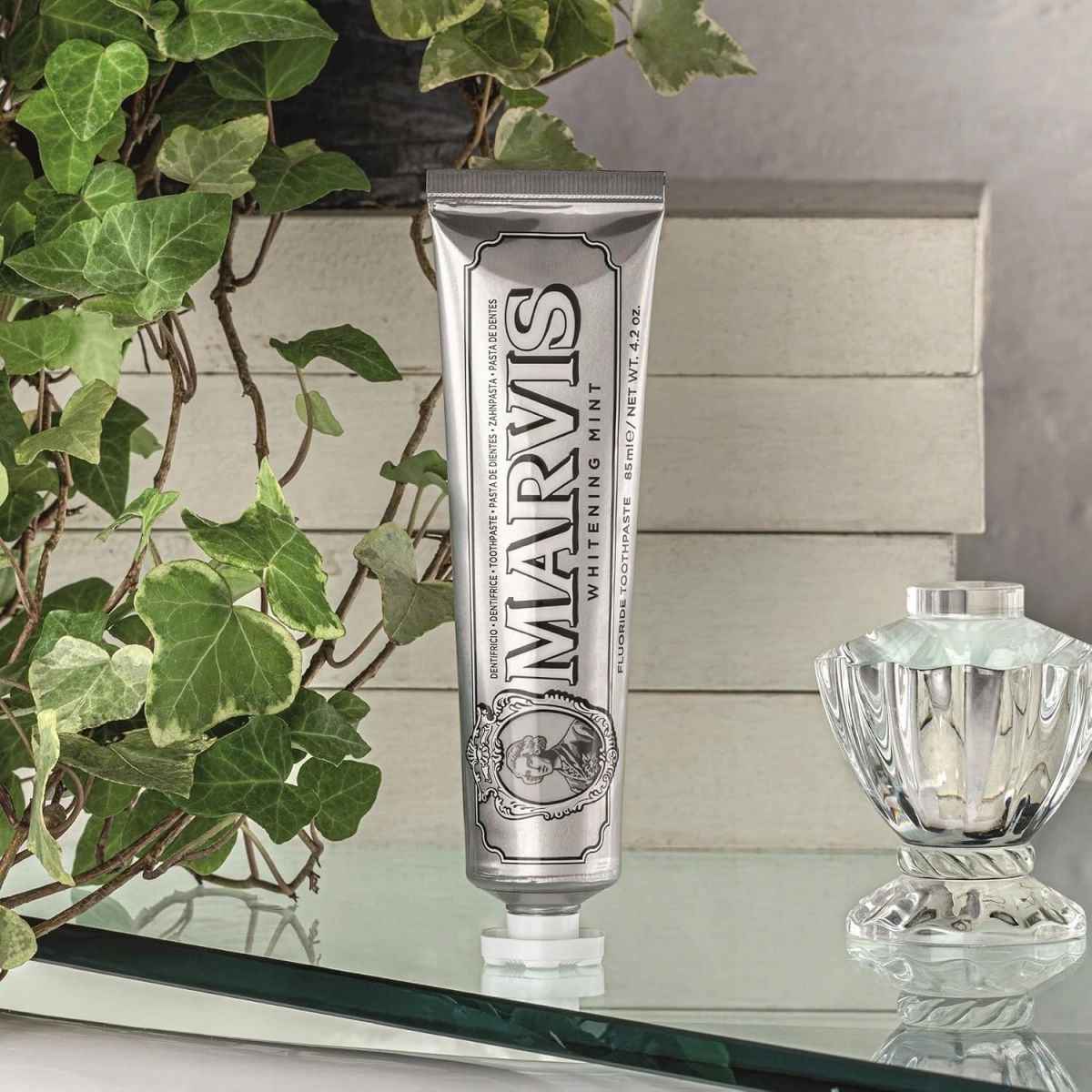 Marvis-whitening-toothpaste-with-mint-flavor-85-ml-Medical-device-no.jpg